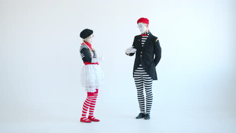 mime couple in performance