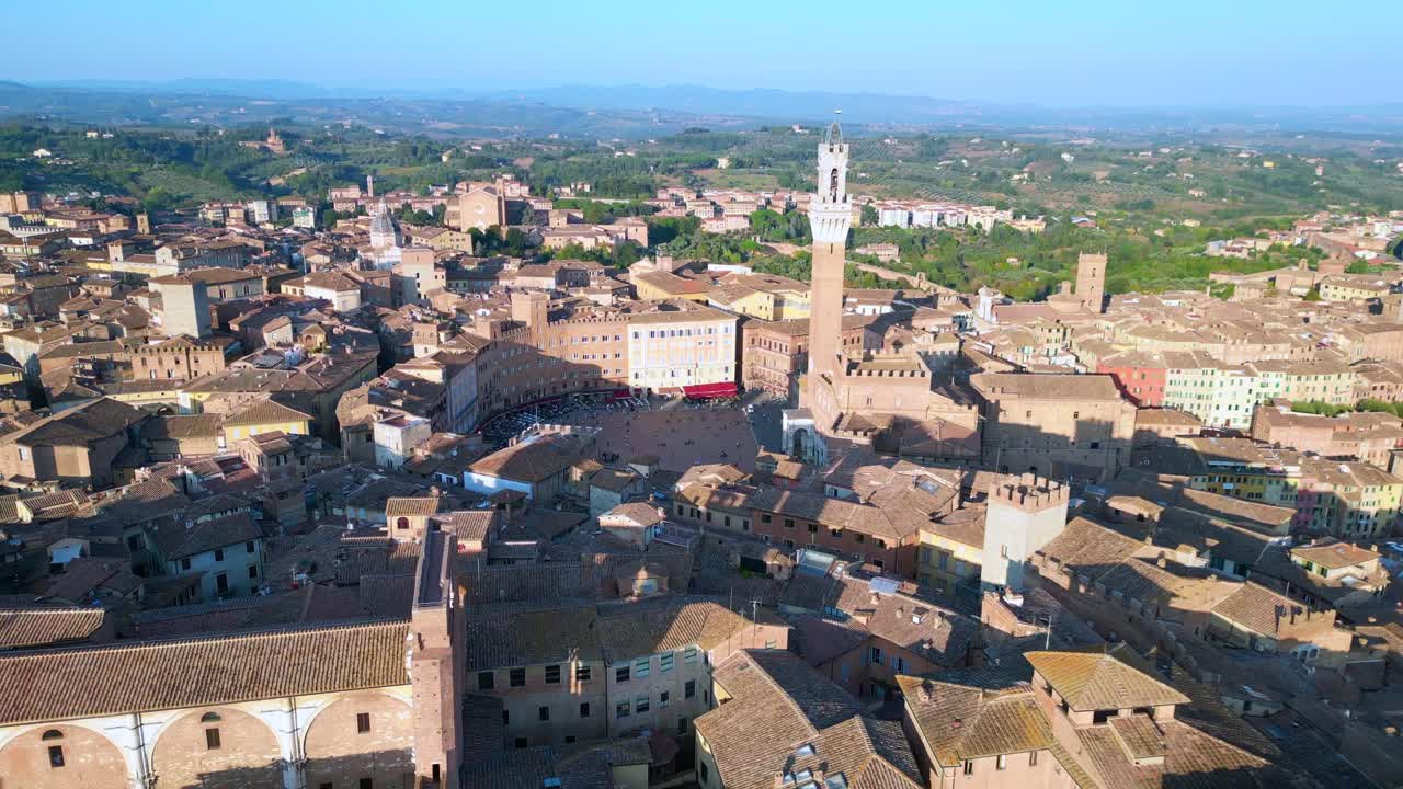 piazza del campo hermosa vista aérea desde arriba vuelo ciudad medieval de siena toscana italia