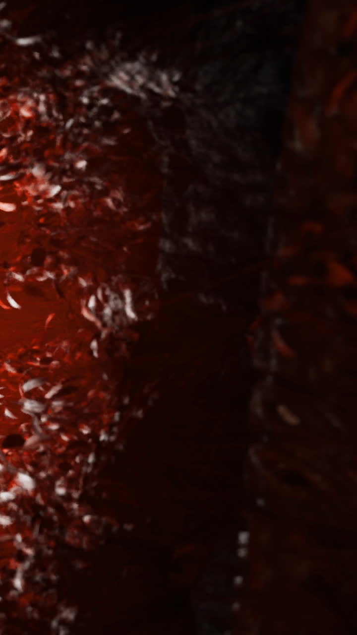 Argilla rossa e la sua texture mostrate in un primo piano di giorno