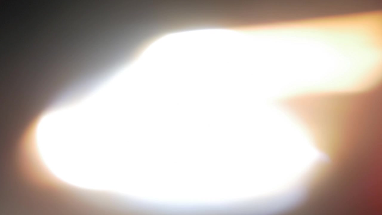 Sovrapposizione di transizione con perdita di luce calda arancione e gialla