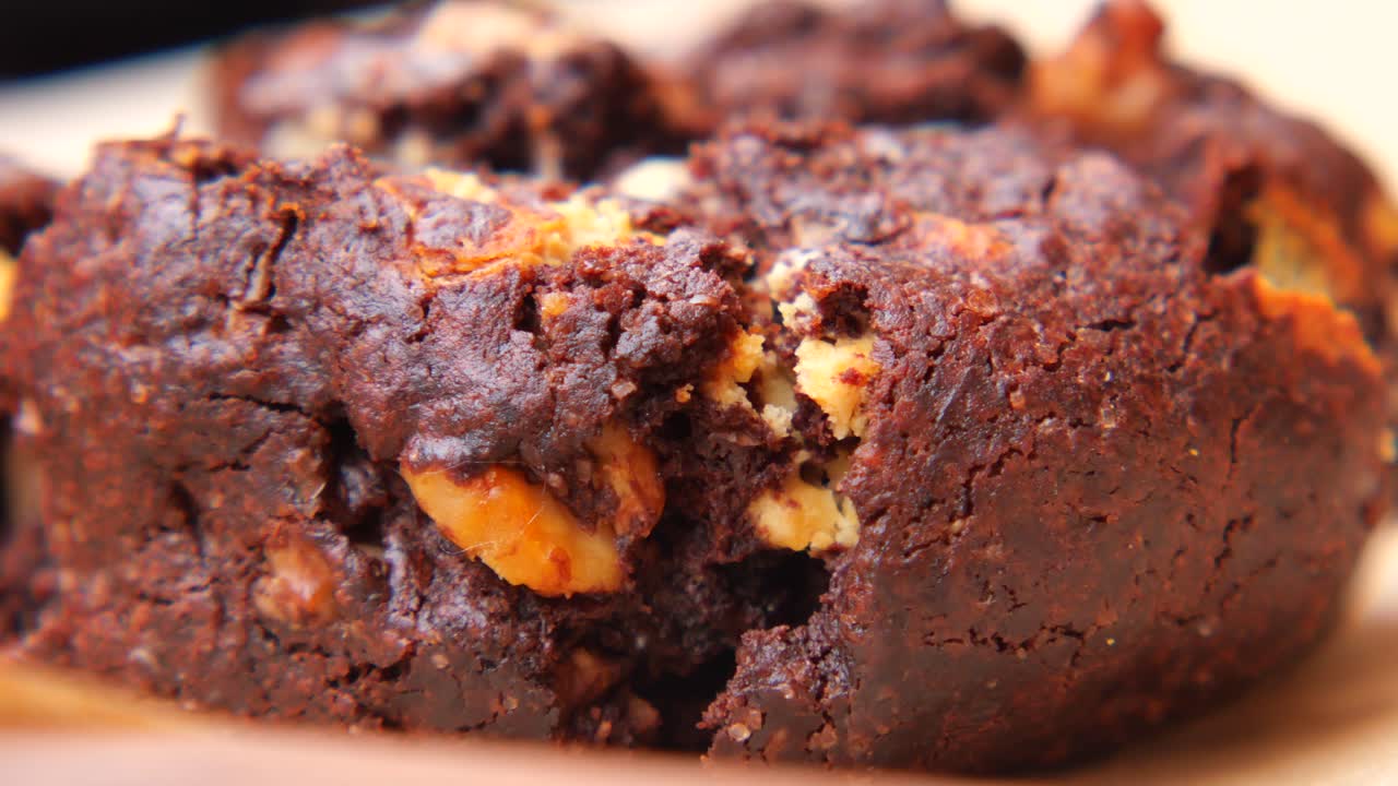 Chocolate Walnut Cookie