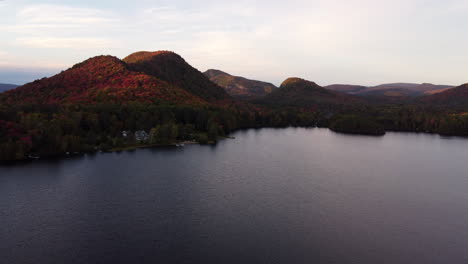 Drone-Vista-Aérea-De-Lac-Superieur-Quebec