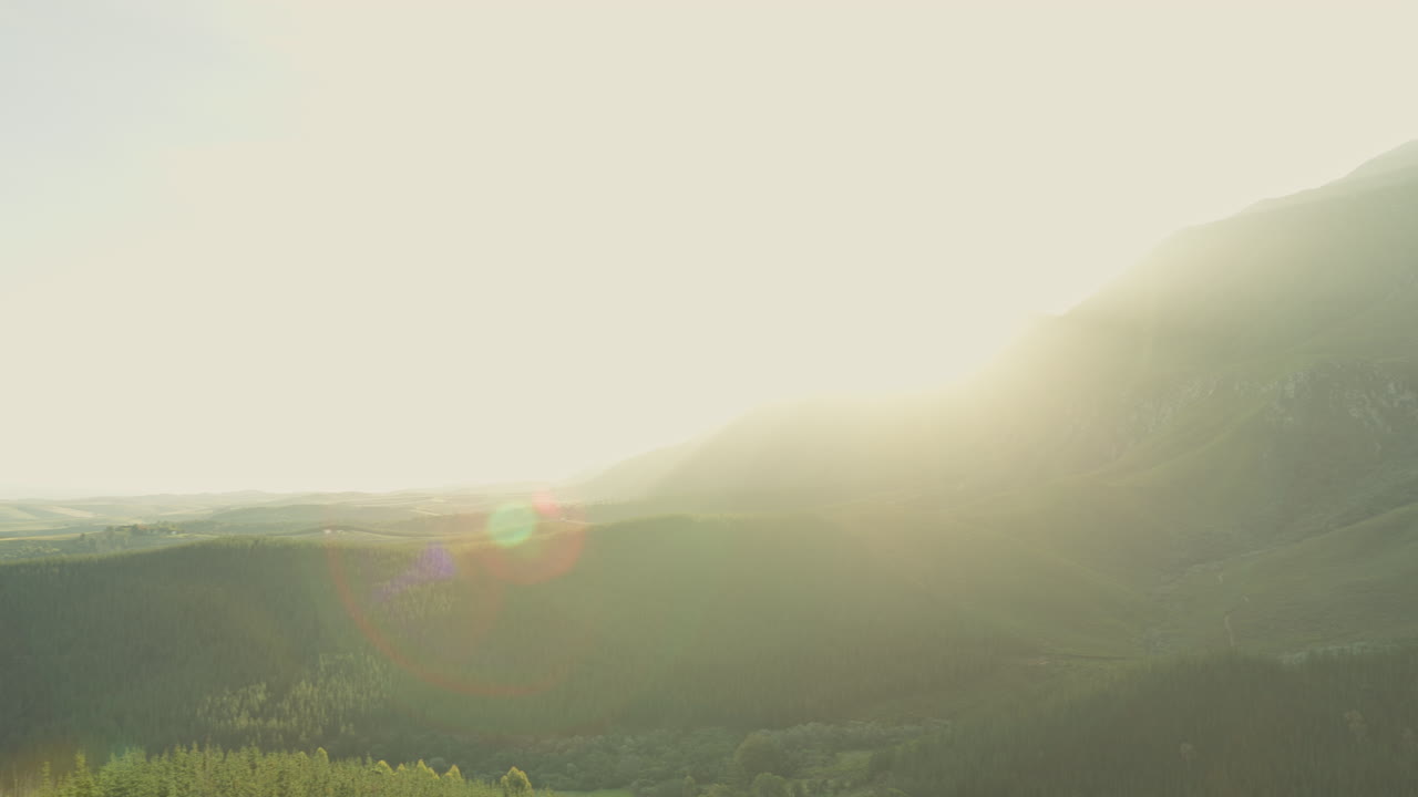 산, 풍경 및 자연에서 해가 뜨는 것