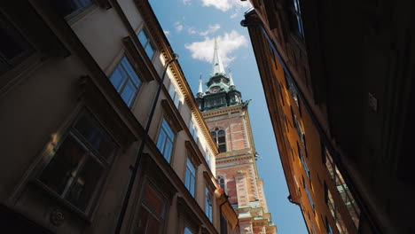 Blick-Vom-Boden-Der-Deutschen-Kirche-Im-Zentrum-Von-Stockholm-Auf-Sein-Projekt-Ist-Das-Berühmte-Ge