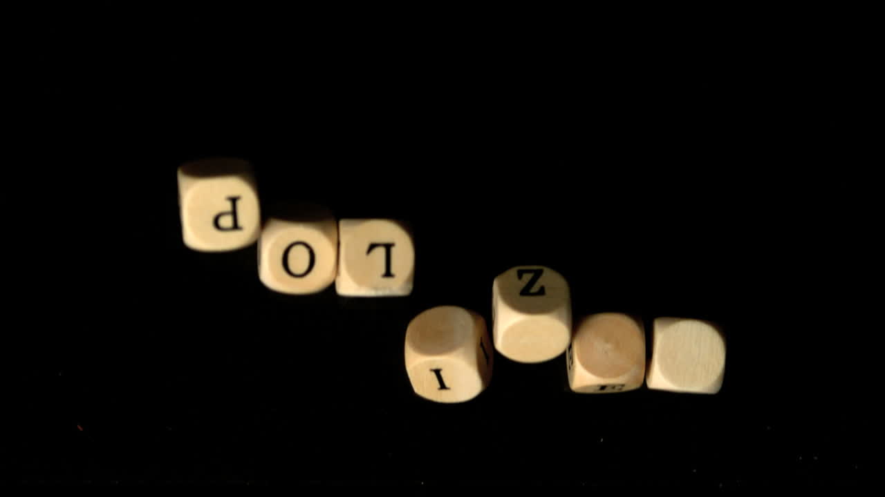 경찰의 주사위가 함께 떨어집니다.