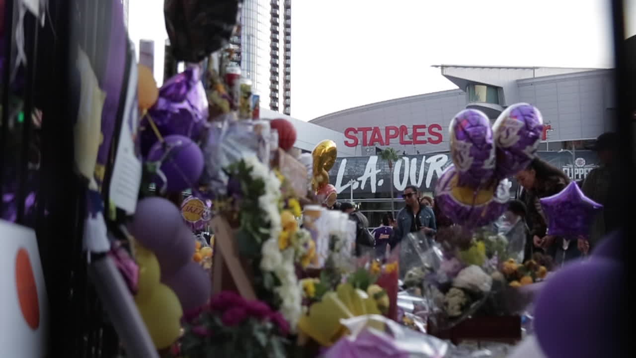 Mourners at Staples Center Pay Tribute to Kobe and Gigi Bryant, Slow Motion
