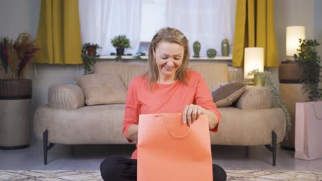 woman shopping with credit card.