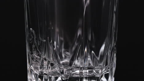 Glas-Mit-Wasser