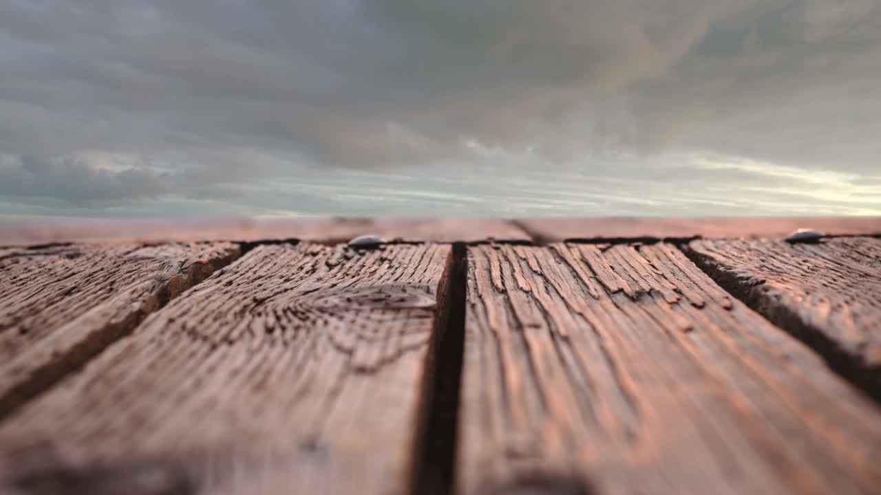 cubierta de madera con vista al cielo
