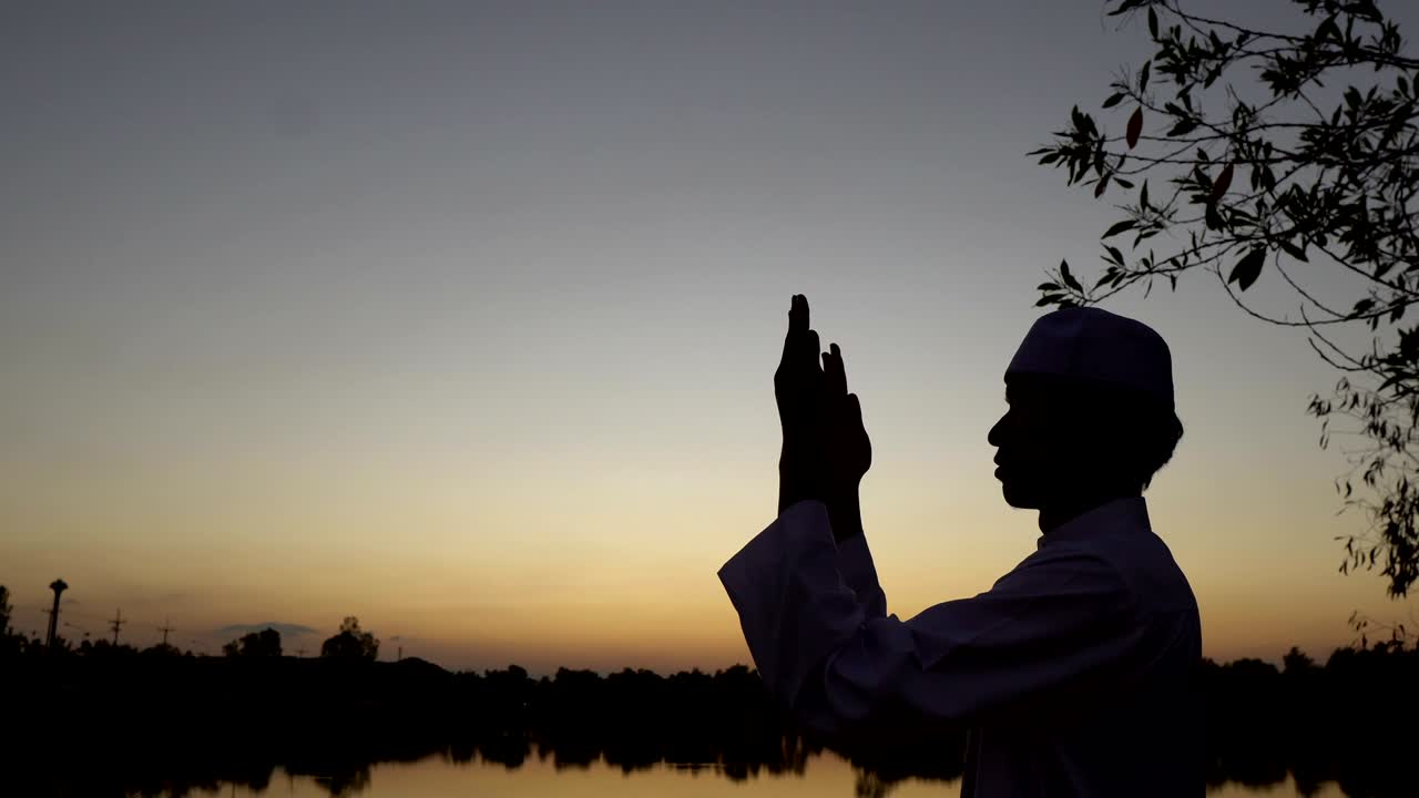 실루 젊은 아시아 무슬림 코로나19