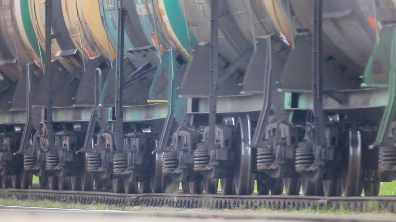 움직이는 열차 바와 마차 클로즈업