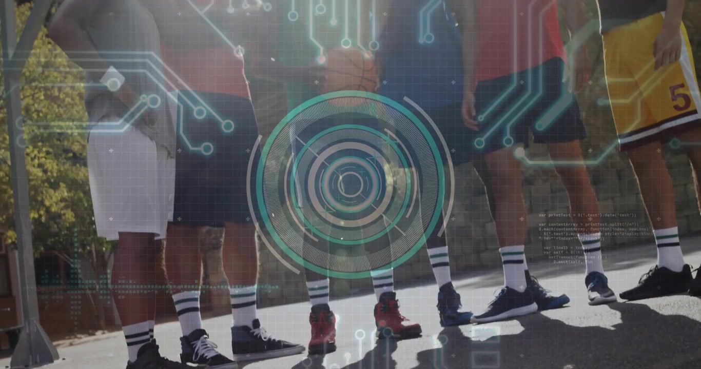 Kamera fährt hoch und HUD erscheint, männliche Spieler bewegen die Füße und bilden einen Basketball-Huddle für ein Spiel.