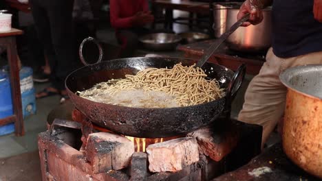 Murukku-Indisches-Streetfood-Im-Bundesstaat-Rajasthan-Im-Westen-Indiens.