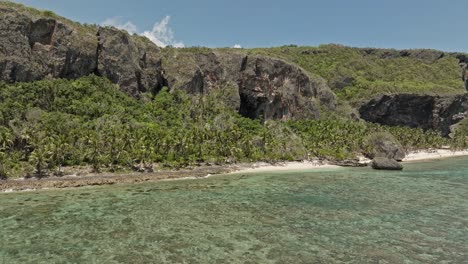 playa fronton es una exótica playa tropical del caribe, las galeras en la república dominicana