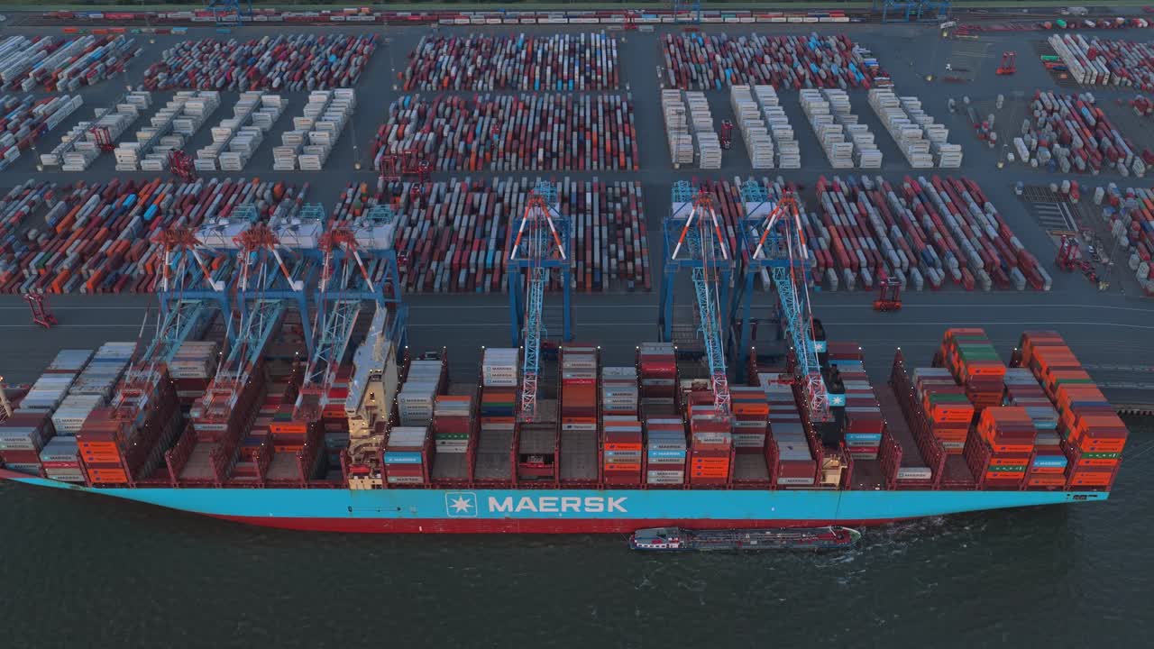 International port with import export container yard