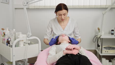sesión de tratamiento facial