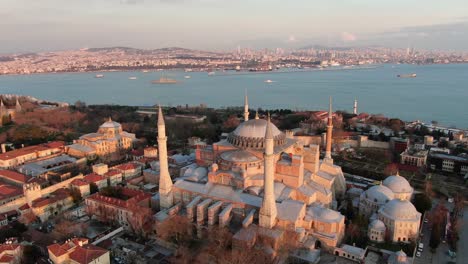 imágenes de drones del museo hagia sophia de estambul al amanecer. la mezquita hagia sophia