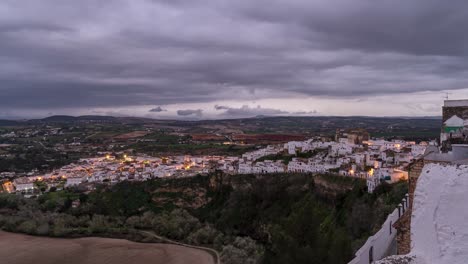 Lapso-De-Tiempo-De-Día-A-Noche-Sobre-El-Típico-Viallge-Encalado-Español