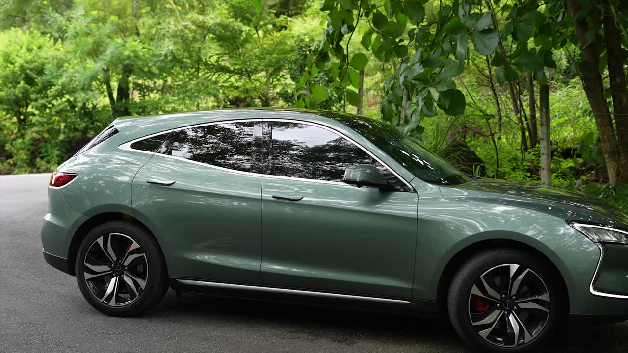 outside side, High-end electric car brand Seres 5