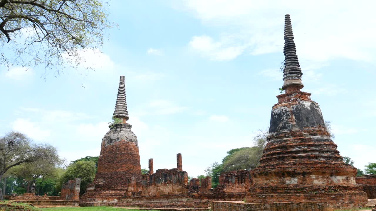 las ruinas del templo de ayutthaya, wat maha que ayutthayi como sitio del patrimonio mundial, tailandia. parque histórico de ayutathaya