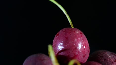 las cerezas giran