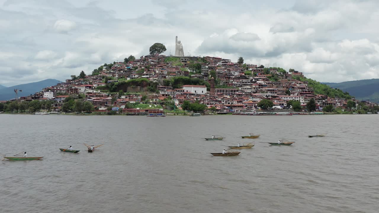 미초아칸의 자니치오 섬에서 드론 촬영