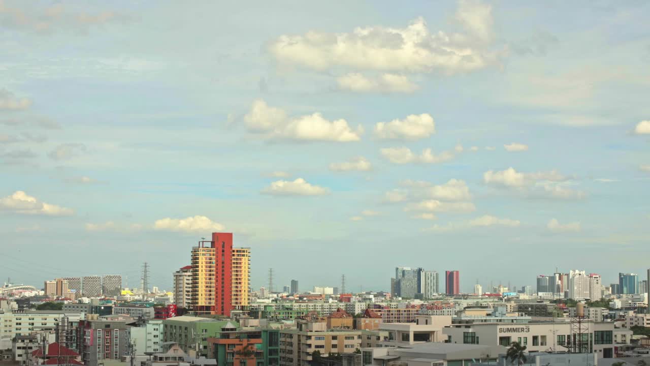 ⁇ 은 날 에 방 ⁇  도시 위 를  ⁇ 쓸고 있는 구름 들