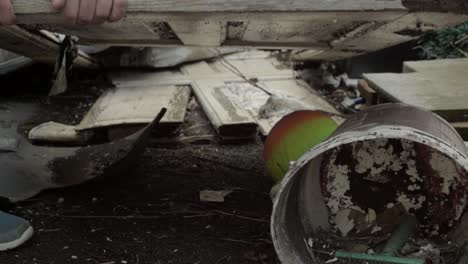 limpieza de escombros de un vertedero
