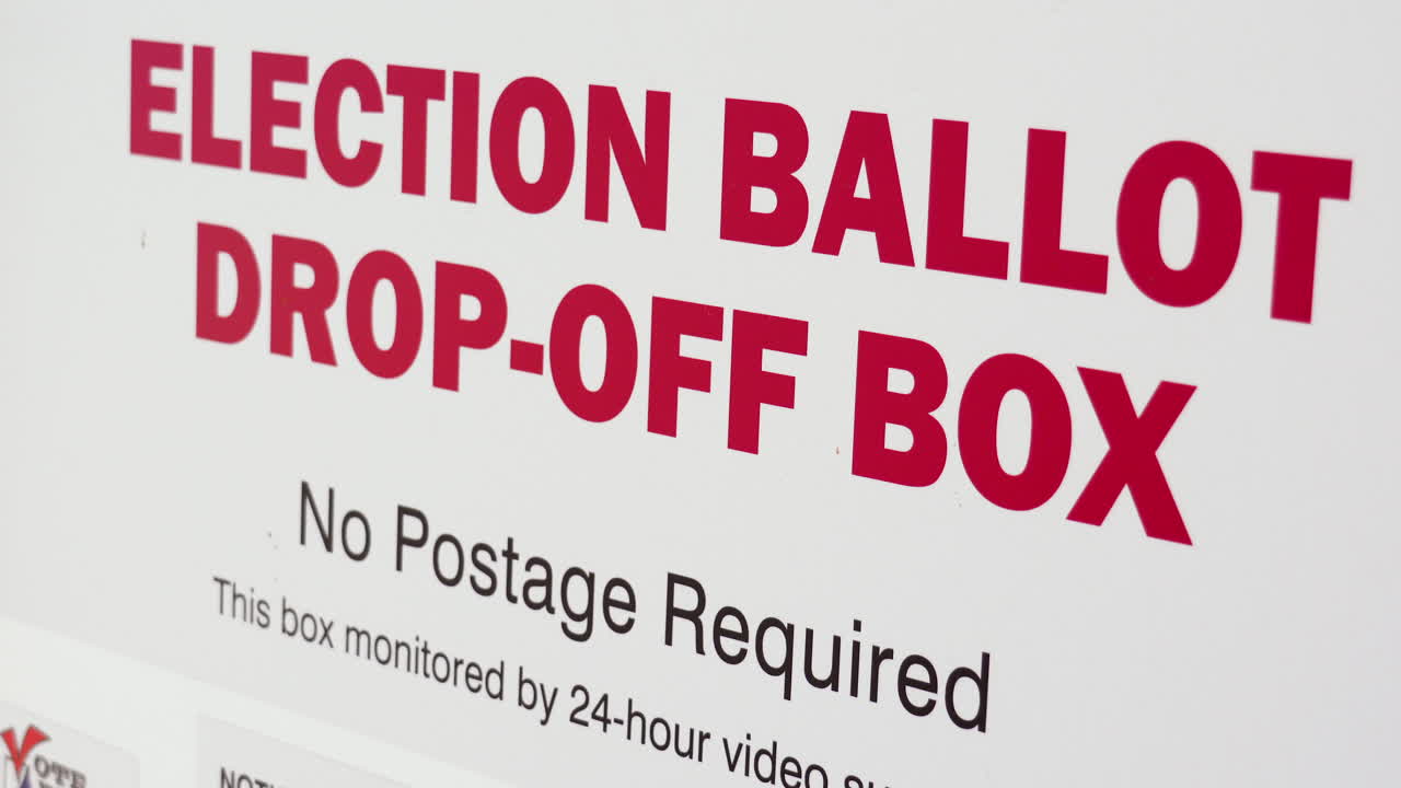 signo de caja de entrega de papeletas electorales para votación por correo de cerca