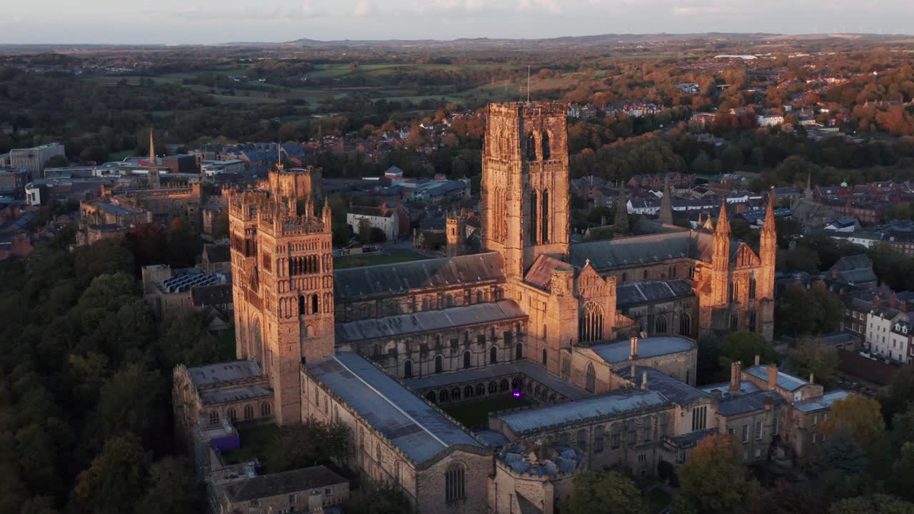 catedral de durham en el atardecer en el reino unido
