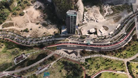 el parque mexicano ocupa el centro del escenario en una vista aérea de santa fe, cdmx