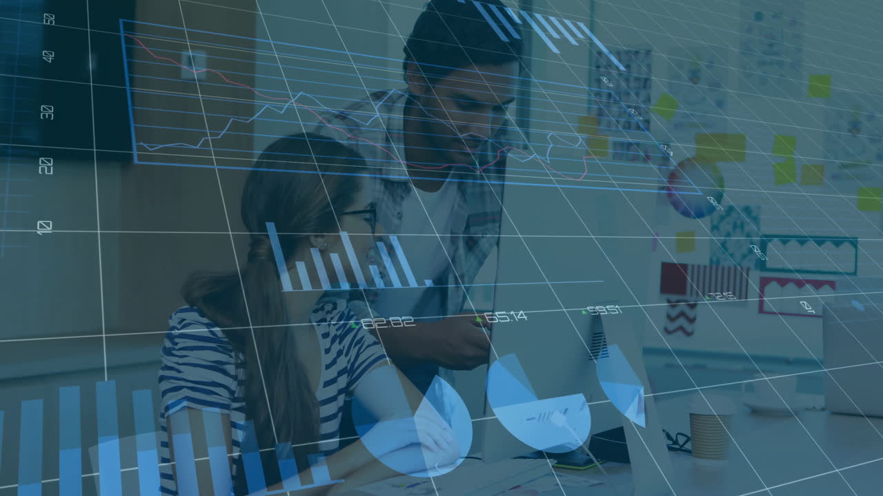 animación del procesamiento de datos financieros sobre diversos colegas que discuten el trabajo en la oficina