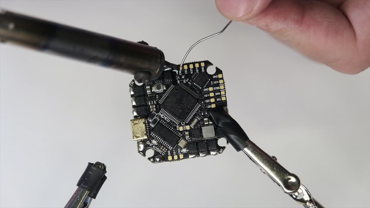 드론 제조,  ⁇ , 용접, 수리, 기계 및 마더보드