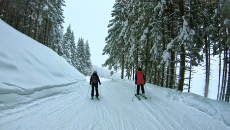 Vacaciones-De-Esquí-En-La-Montaña