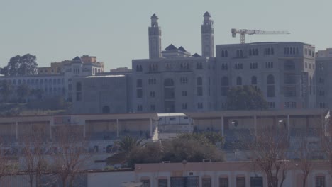 la mezquita de estilo maghrebi.