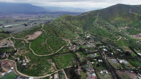 Panoramic-View-Of-Mountain-Pass-In-Pomaire-Town-In-Melipilla-Province,-Santiago-Metropolitan-Region,-Chile,-South-America