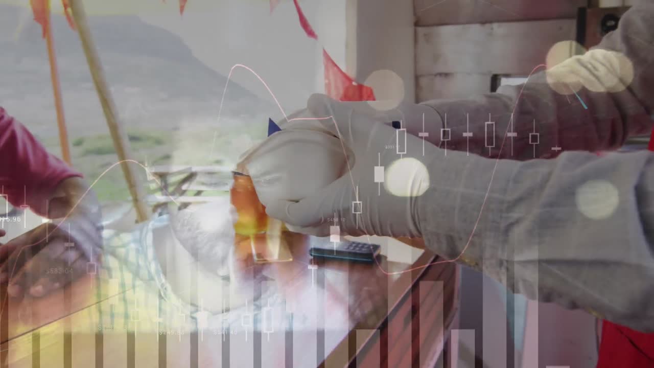 анимация обработки данных над двухрасовым мужчиной, принимающим пищу