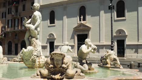 Moor-Fountain-by-Giacomo-della-Porta,-Piazza-Navona-in-Rome,-Italy