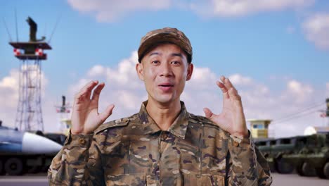 군인