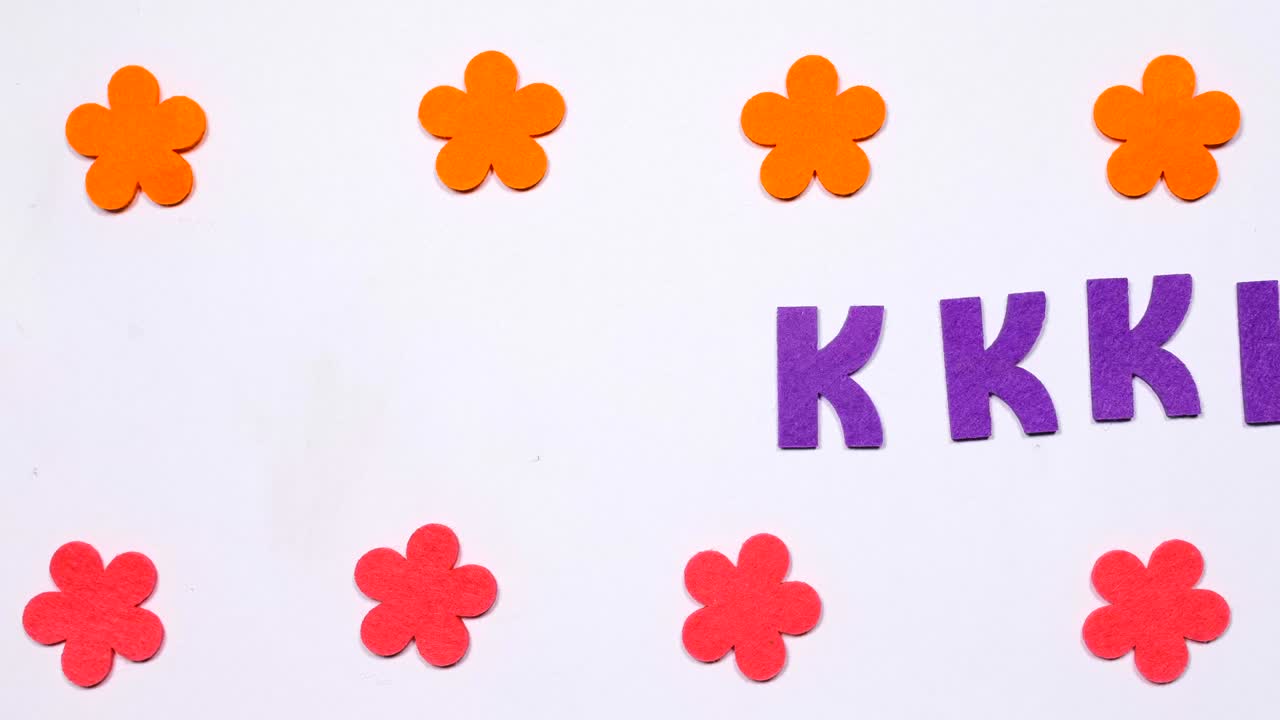 la letra k de baile púrpura del alfabeto inglés.