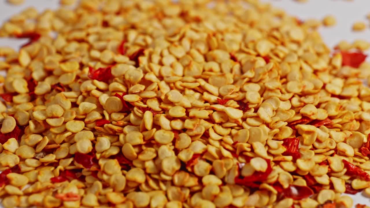 Chilli Flakes closeup, parallax shot, 4k.