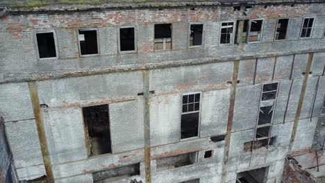 ruins of the destroyed building or premises