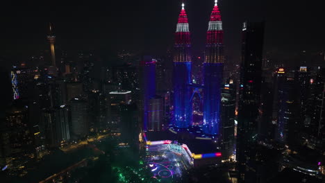 petronas twin towers at night - kuala lumpur, malaysia