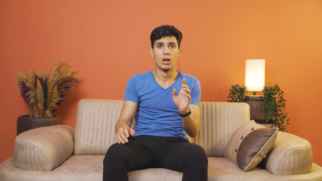 카메라를 보는 사람의 반응에 대한 두려움. 겁쟁이 사람.