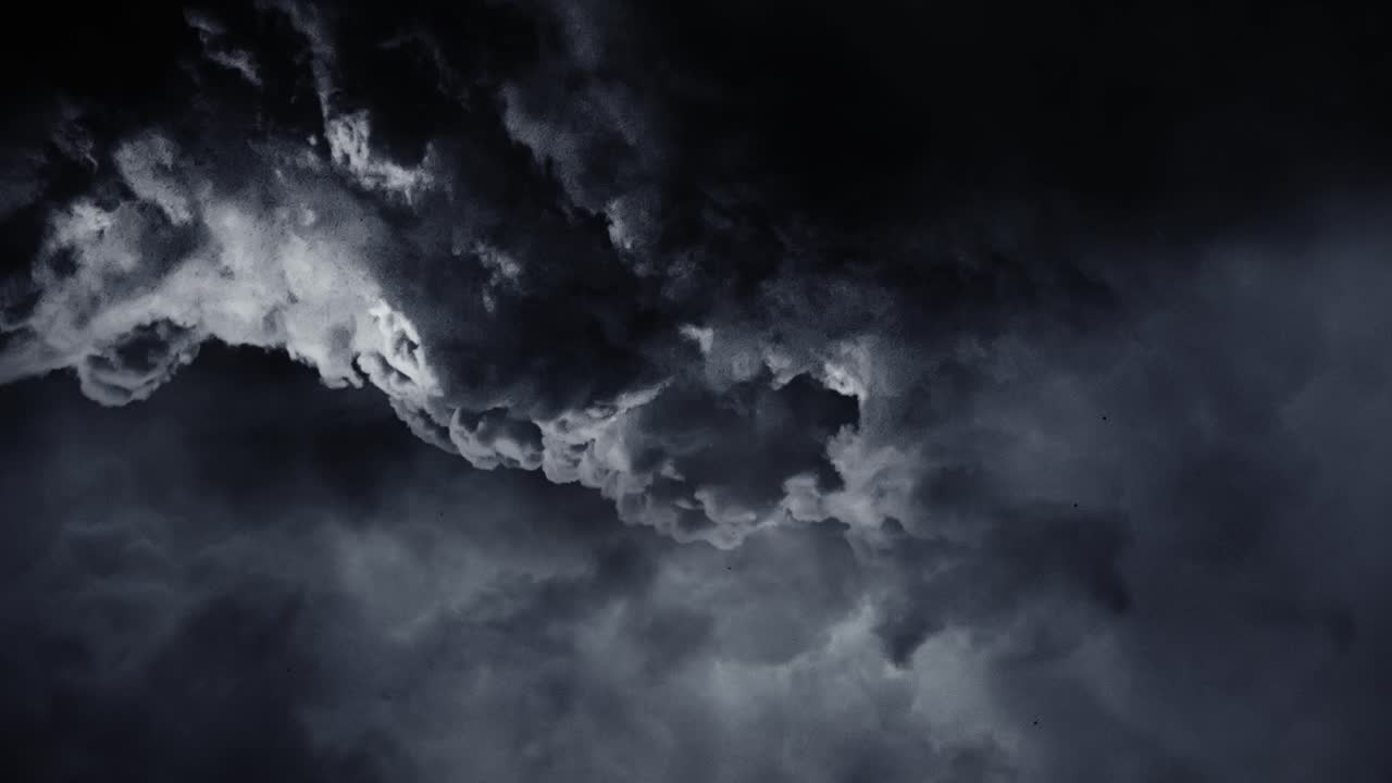 nubes ominosas oscuras, tormenta de 4k