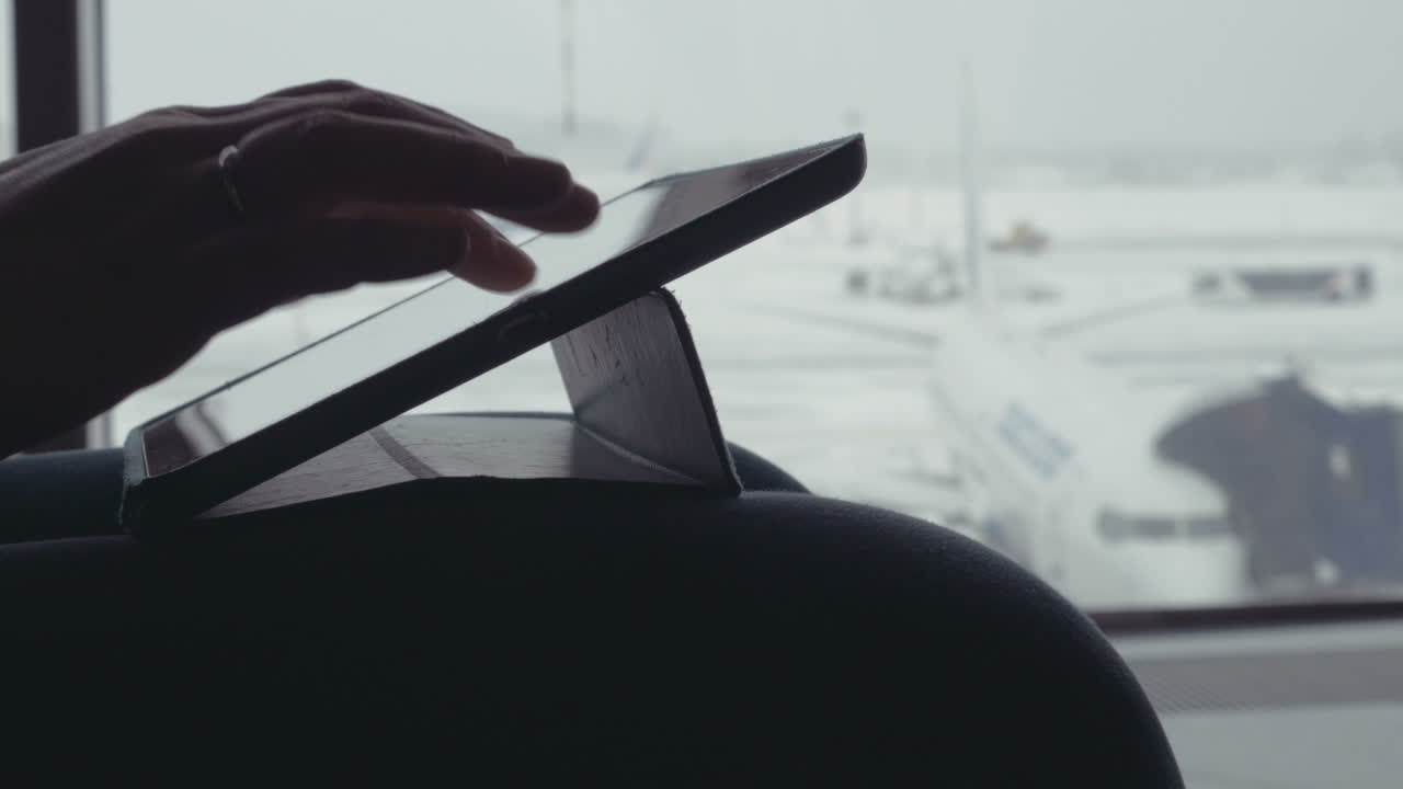 그녀의 여정에 대한 경험을 공유하는 것