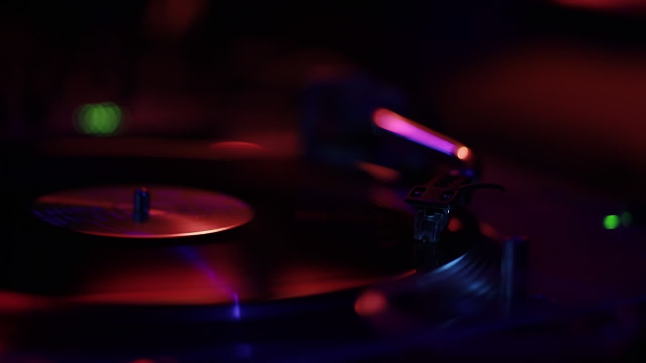 Cinemagraph loop vinylpladespiller med pickup-nål