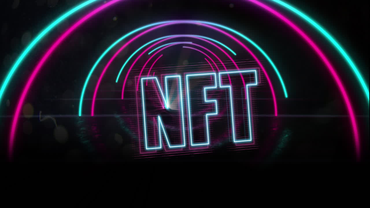 Animazione di NFT su un tunnel fatto di cerchi al neon su sfondo nero