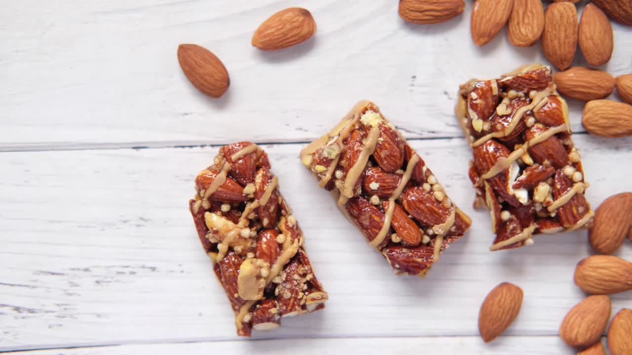 아몬드 그라놀라 바