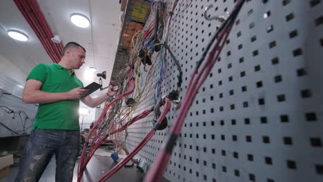 proceso de fabricación de arneses de cableado para vehículos, industria del automóvil